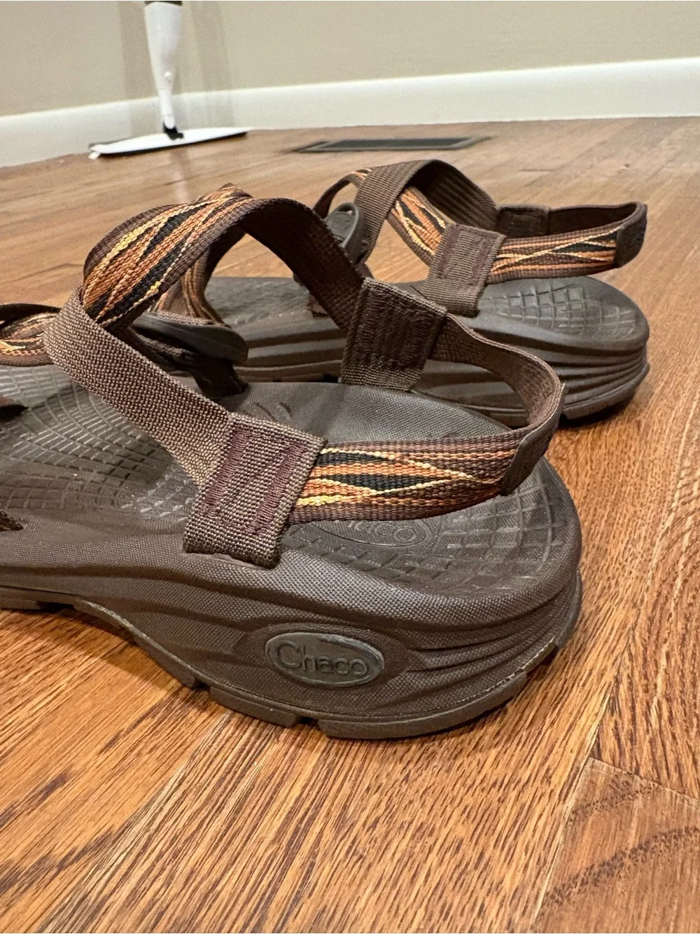 Chaco Men's Z2 Classic Sport Sandals Brown Orange ZigZag Strappy Size M9
